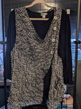 BCL5- MIRROR IMAGE Asymmetrical Button Tunic